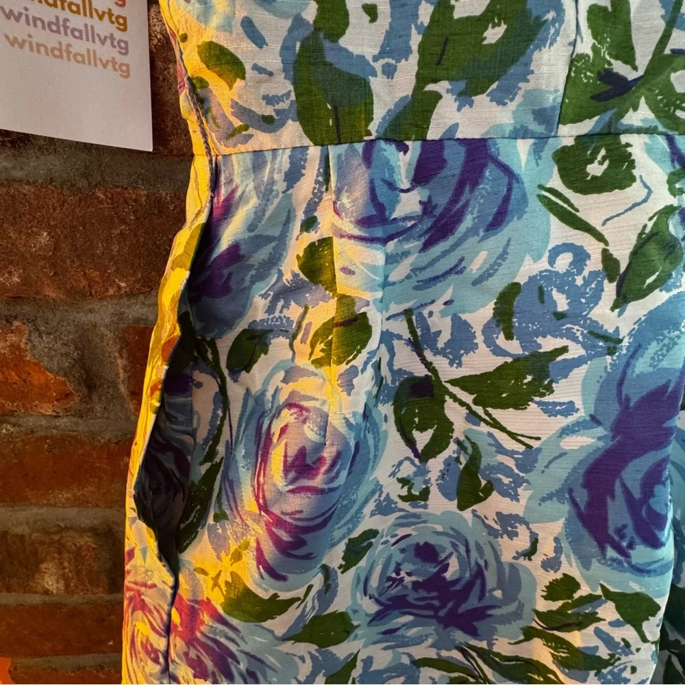 Floral Blue and Green Vintage Dress, 1950s blue roses, small - Picture 9 of 11